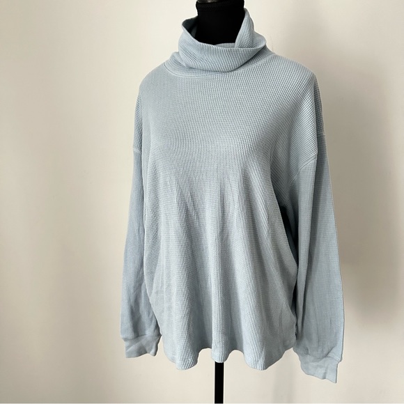 Aritzia Tops - Sz M Aritzia TNA Oversized Waffle Knit Turtleneck